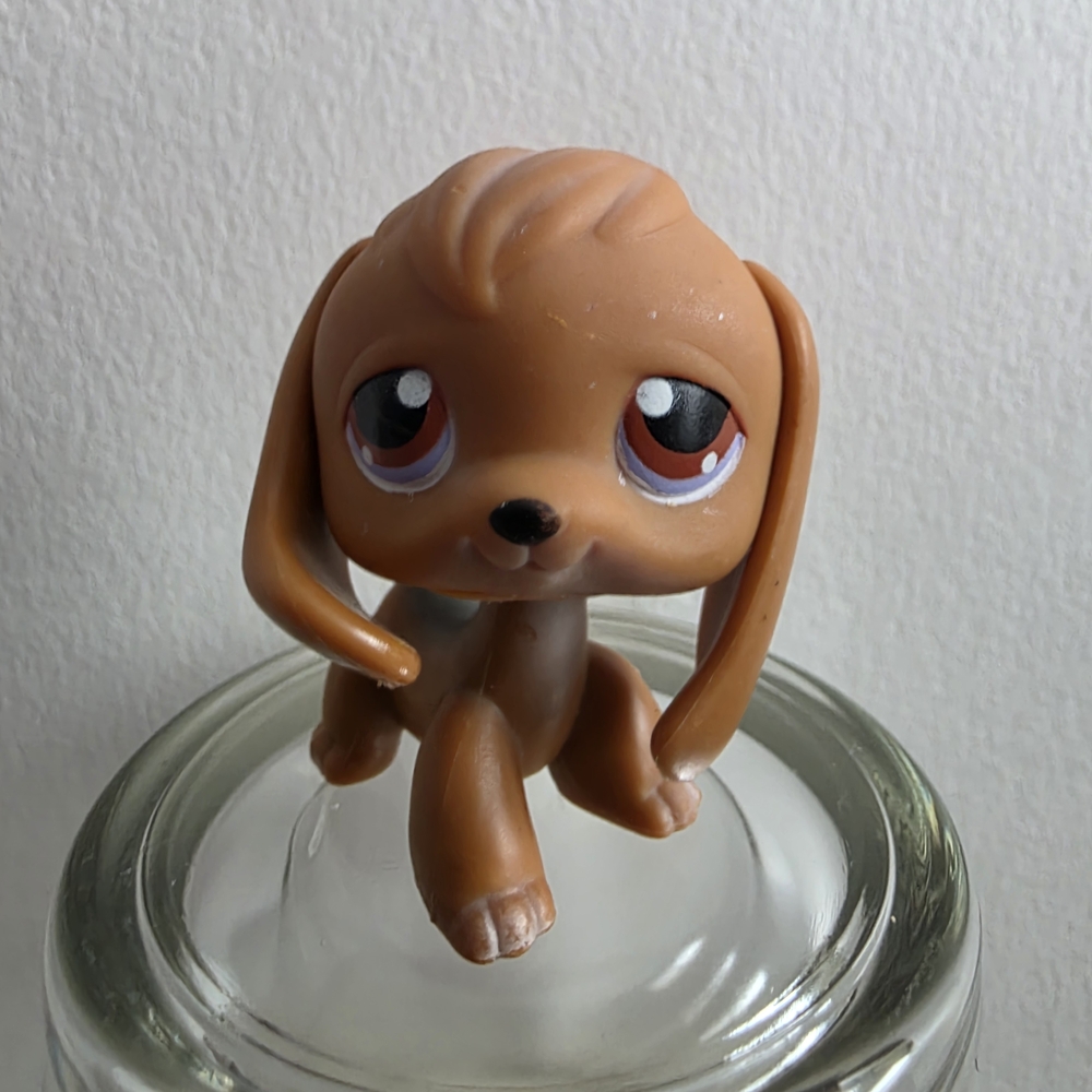 Littlest Pet Shop #16 LPS Dog Beagle Brown with Purple Eyes LPS Hasbro